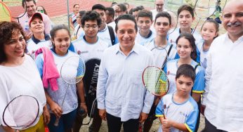 Se construirán tres domos deportivos en Cancún: Carlos Joaquín