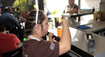 Primera cafetería atendida por personas con síndrome de Down