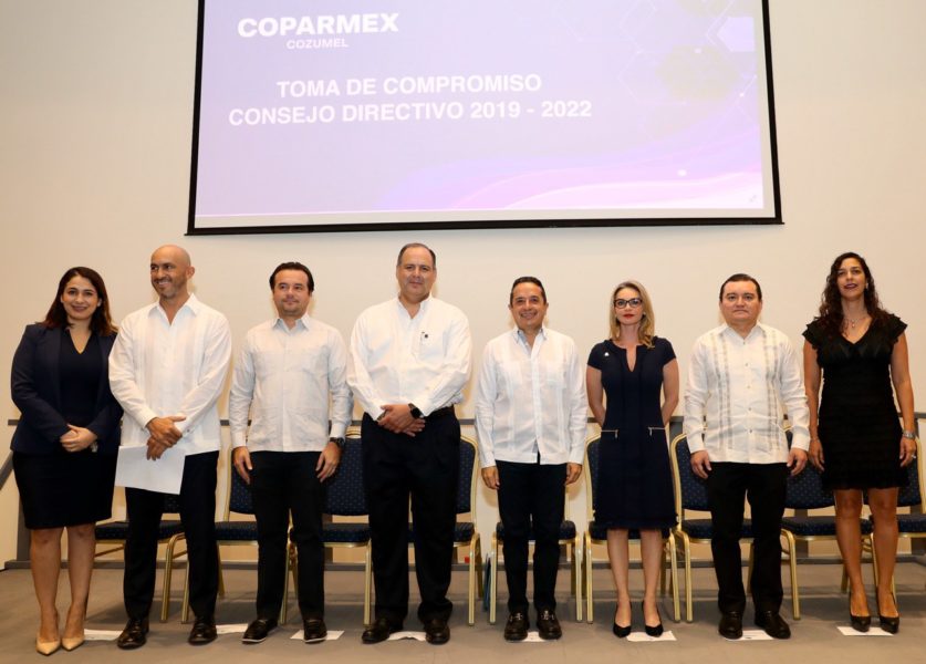 Preside Carlos Joaquín toma de protesta del Consejo Directivo de la COPARMEX