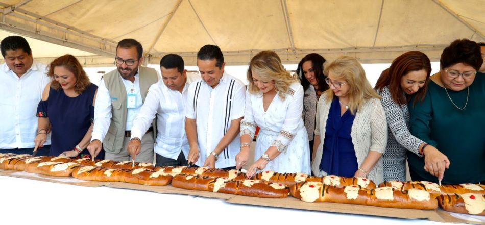 corte de rosca de Reyes en Chetumal