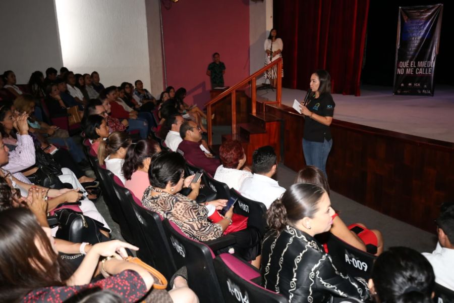 Imparten conferencia “Que el miedo no me calle” en Chetumal