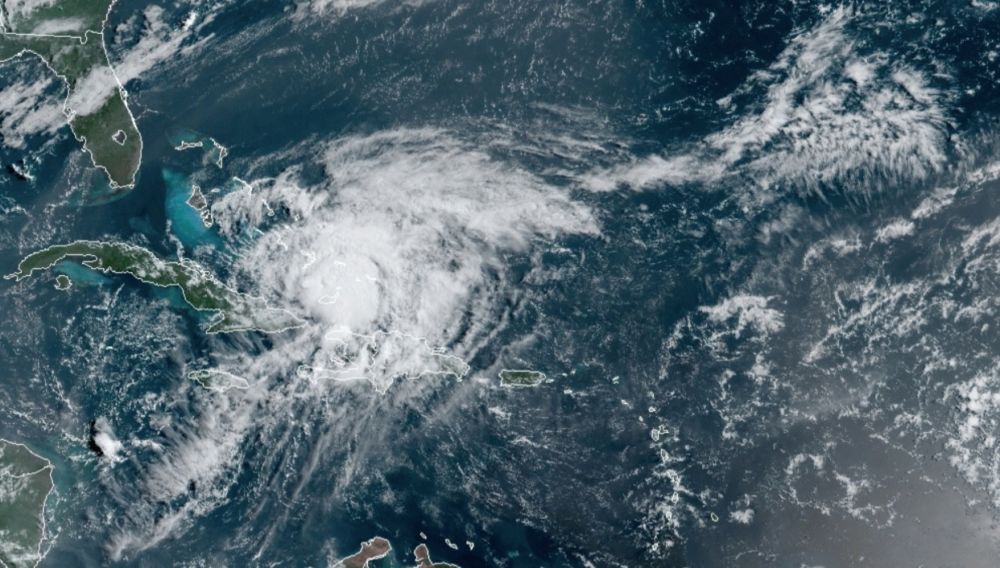 Decretan estado de emergencia por el huracán Isaías en Florida
