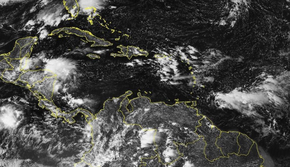 Zona de baja presión aumenta su probabilidad de convertirse en huracán