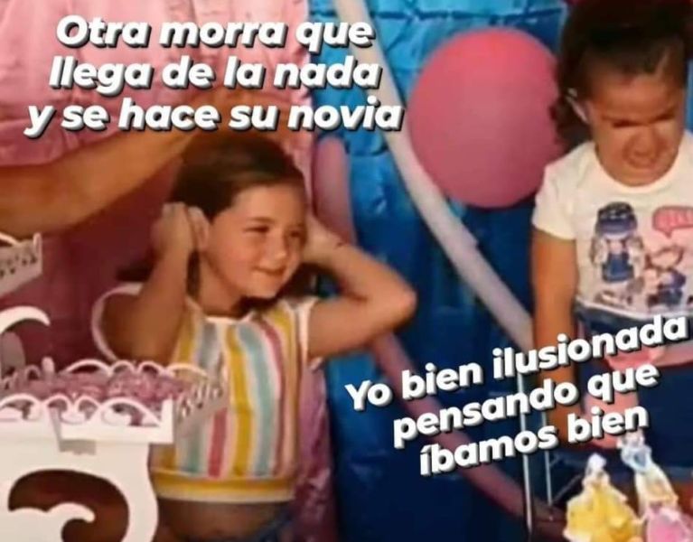 Niña golpea a su hermana por apagarle las velas en pastel de cumpleaños