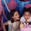 Niña golpea a su hermana por apagarle las velas en pastel de cumpleaños