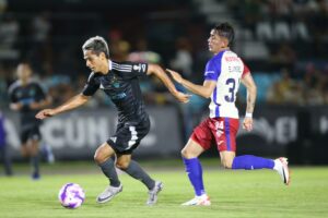 CANCÚN FC Y ATLANTE DIVIDEN HONORES EN VIBRANTE JUEGO