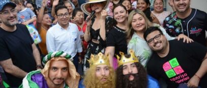 Lupita Alcocer y Luis Carlin llenan de magia y sonrisas a Cancún con su quinta caravana de juguetes