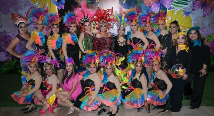 Mara Lezama destaca la aportación social de las mujeres en el Baile de Carnaval de Damas en Chetumal