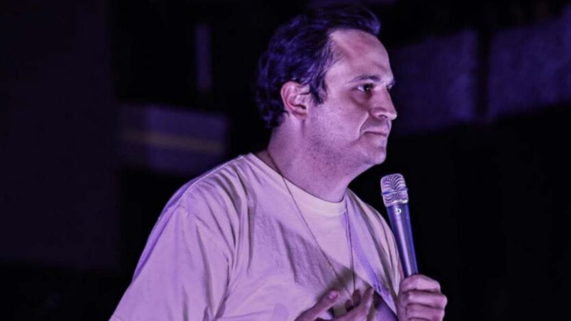 Ricardo O’Farrill en Cancún presentandoCorto Circuito el 29 de junio