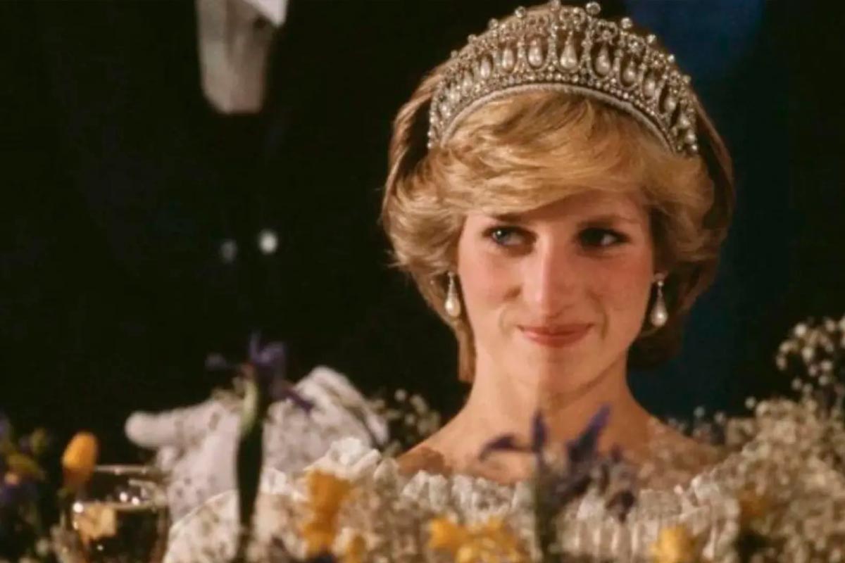 Princess Diana Time Capsule Discovered in London After 34 Years