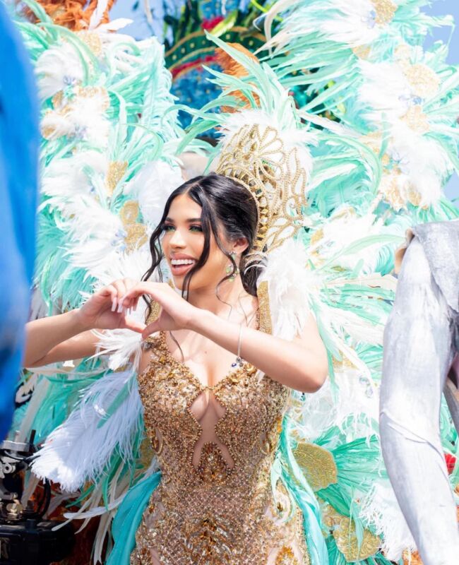 Yeri Mua establece récord histórico en Veracruz: reina del Carnaval y ahora artista estelar