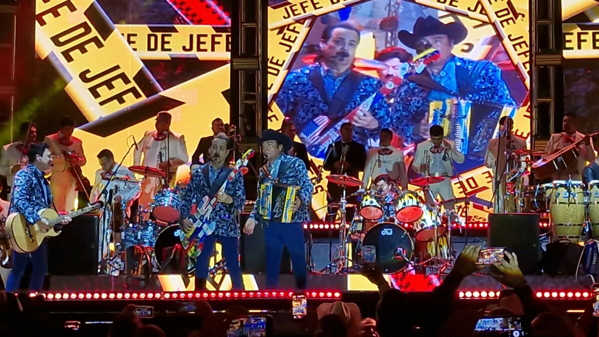Cancún canta con Los Tigres del Norte en una noche inolvidable