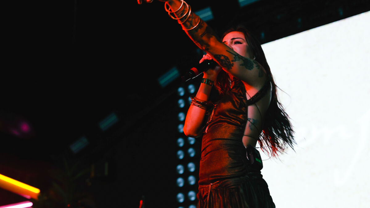 EMJAY lleva su pop rock a SXSW 2026 y estrena el video de “bellaka”