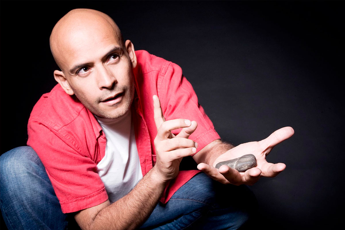 Odin Dupeyron en Cancún presentando "¡A Vivir!"; dará dos funciones en Teatro Álamos