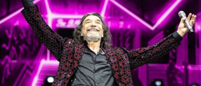 Marco Antonio Solís emociona a más de 70 mil personas en el Estadio GNP