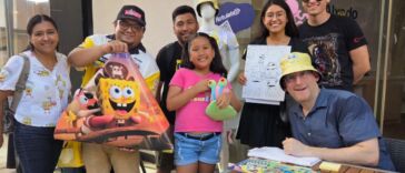 Gregg Schigiel en Cancún: Ilustrador de Bob Esponja firma autógrafos durante Medusa Fest en Grand Outlet Riviera Maya